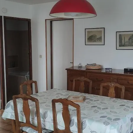 Hébergement de vacances De La Croix Blanche Montamisé